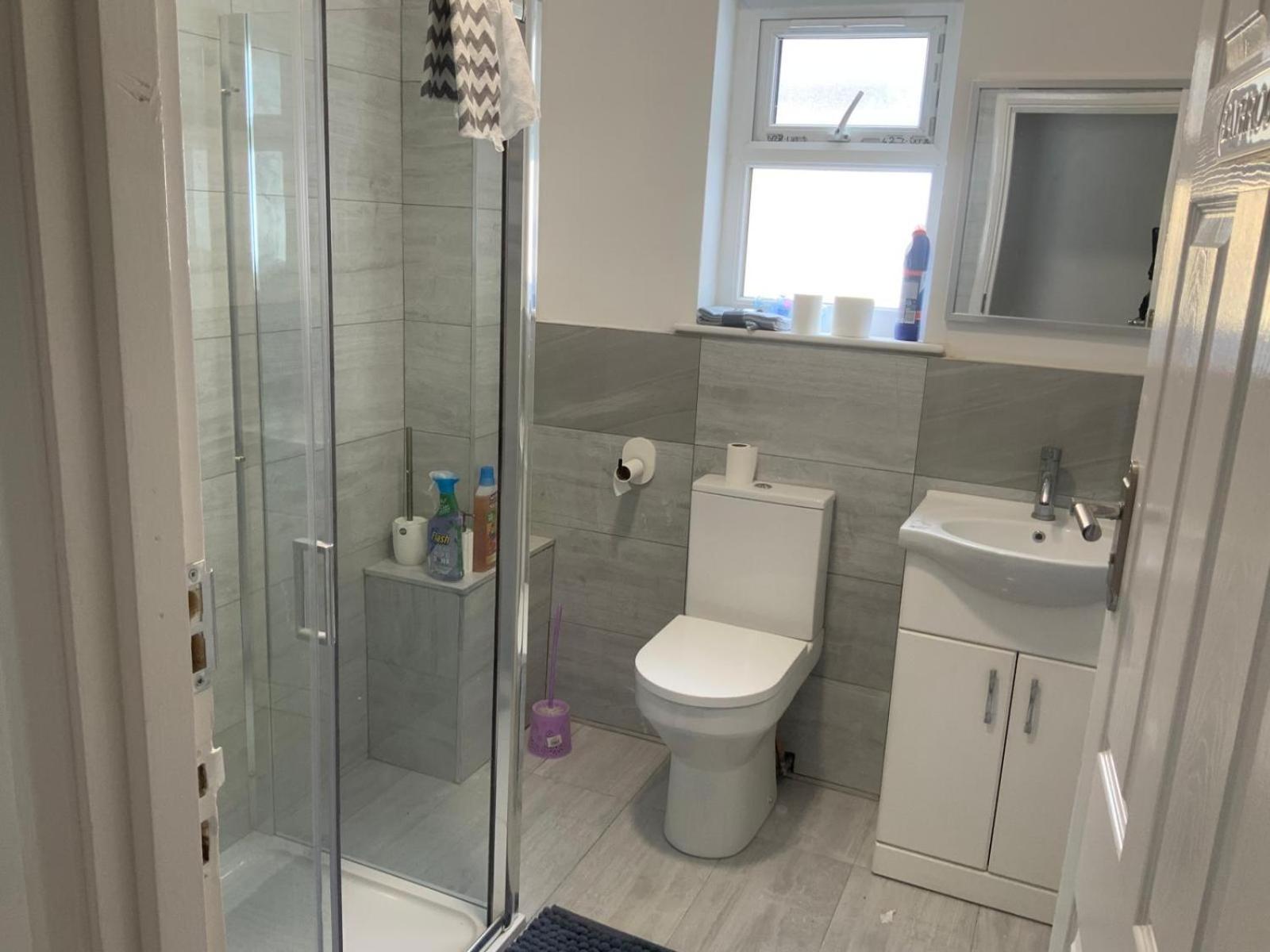 2 Bedroom